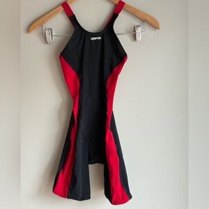 Speedo Female Swimsuit-Powerplus
Kneeskin Size 10 / 26